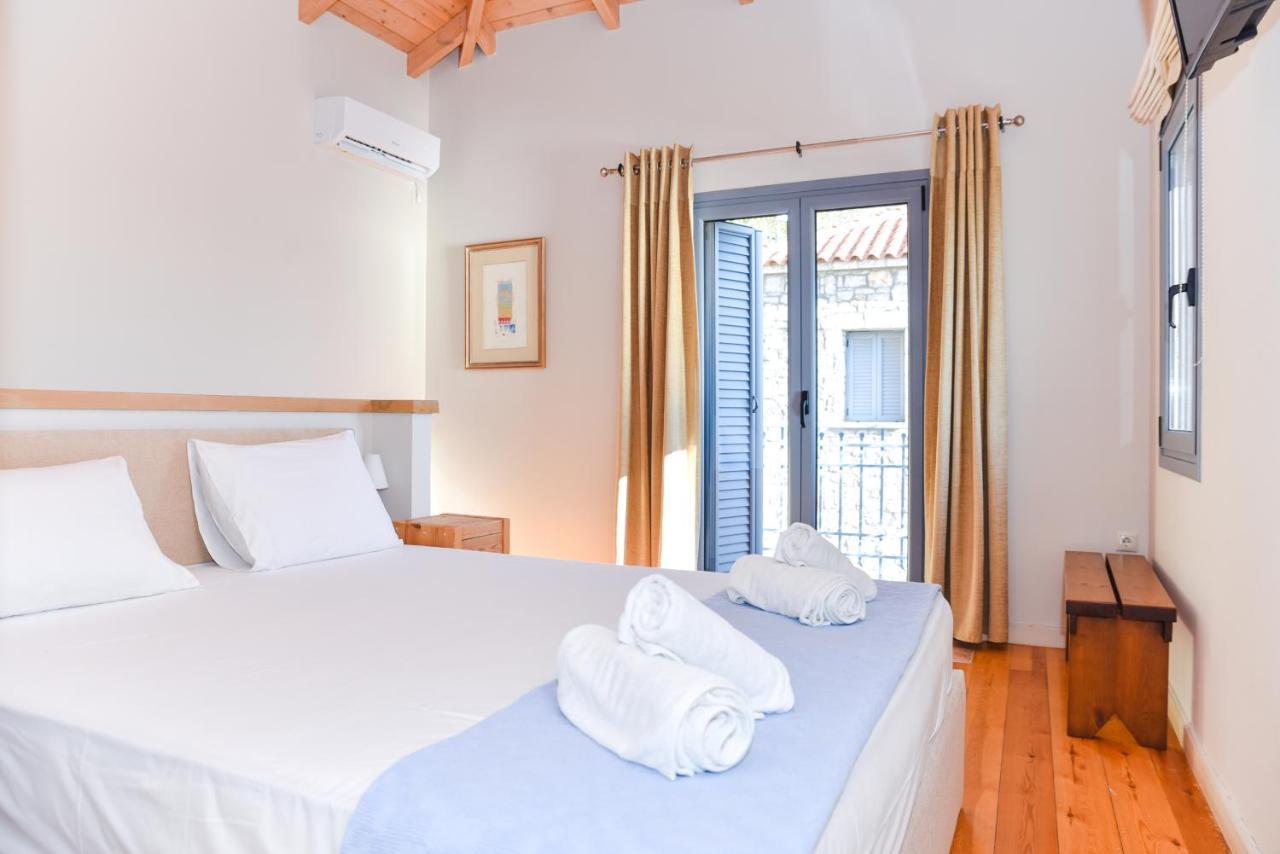 Ryalos Villas Kalamáta Buitenkant foto